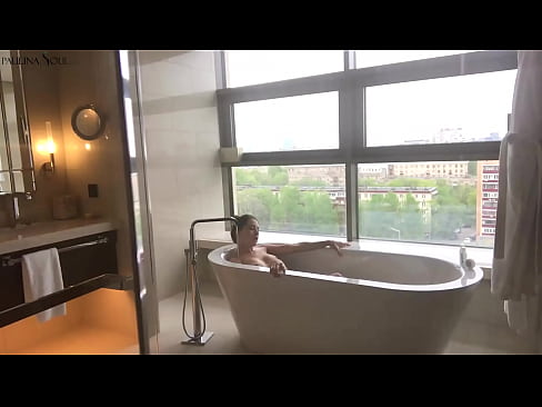 ❤️ En fantastisk babe som lidenskapelig rykker av seg fitta på badet ❤ Sexvideo hos oss no.com-fullporner.ru